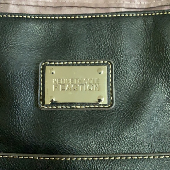 Kenneth Cole Reaction Tote Bag - Picture 2 of 4